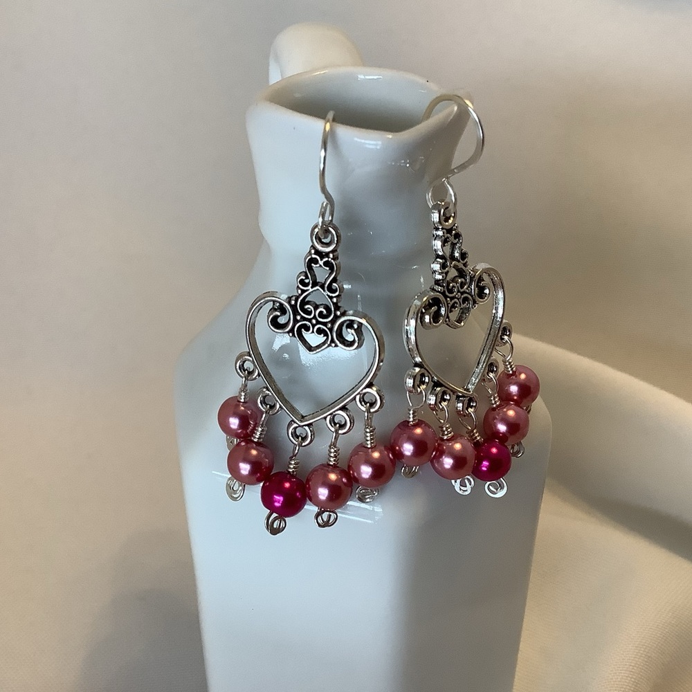 Pink Pearl Heart Earrings❗️ON SALE ❗️